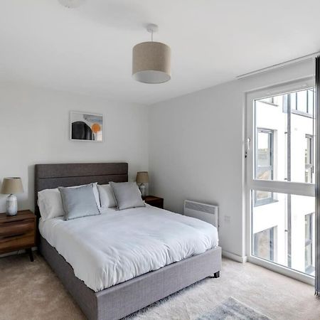 Spacious 1 Bedroom Apartment In A Converted Mill Leeds  Exterior photo