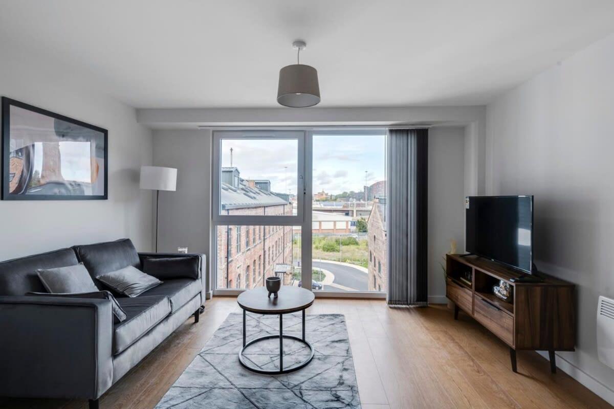 Spacious 1 Bedroom Apartment In A Converted Mill Leeds  Exterior photo