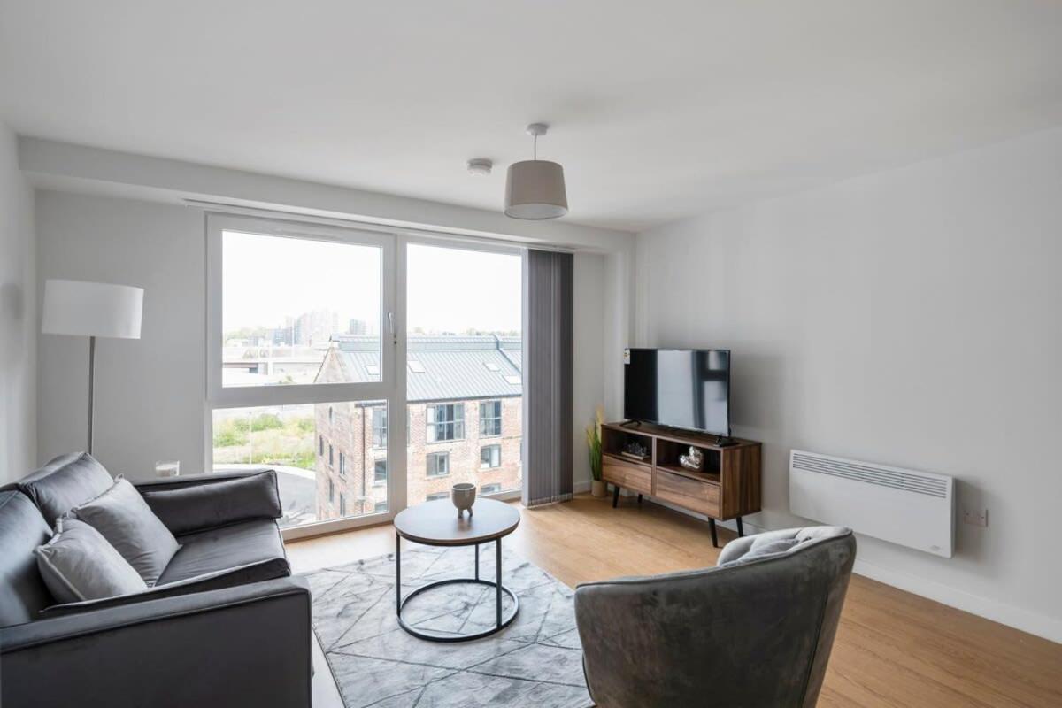 Spacious 1 Bedroom Apartment In A Converted Mill Leeds  Exterior photo
