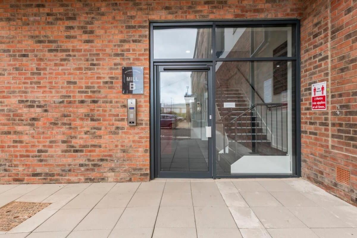 Spacious 1 Bedroom Apartment In A Converted Mill Leeds  Exterior photo